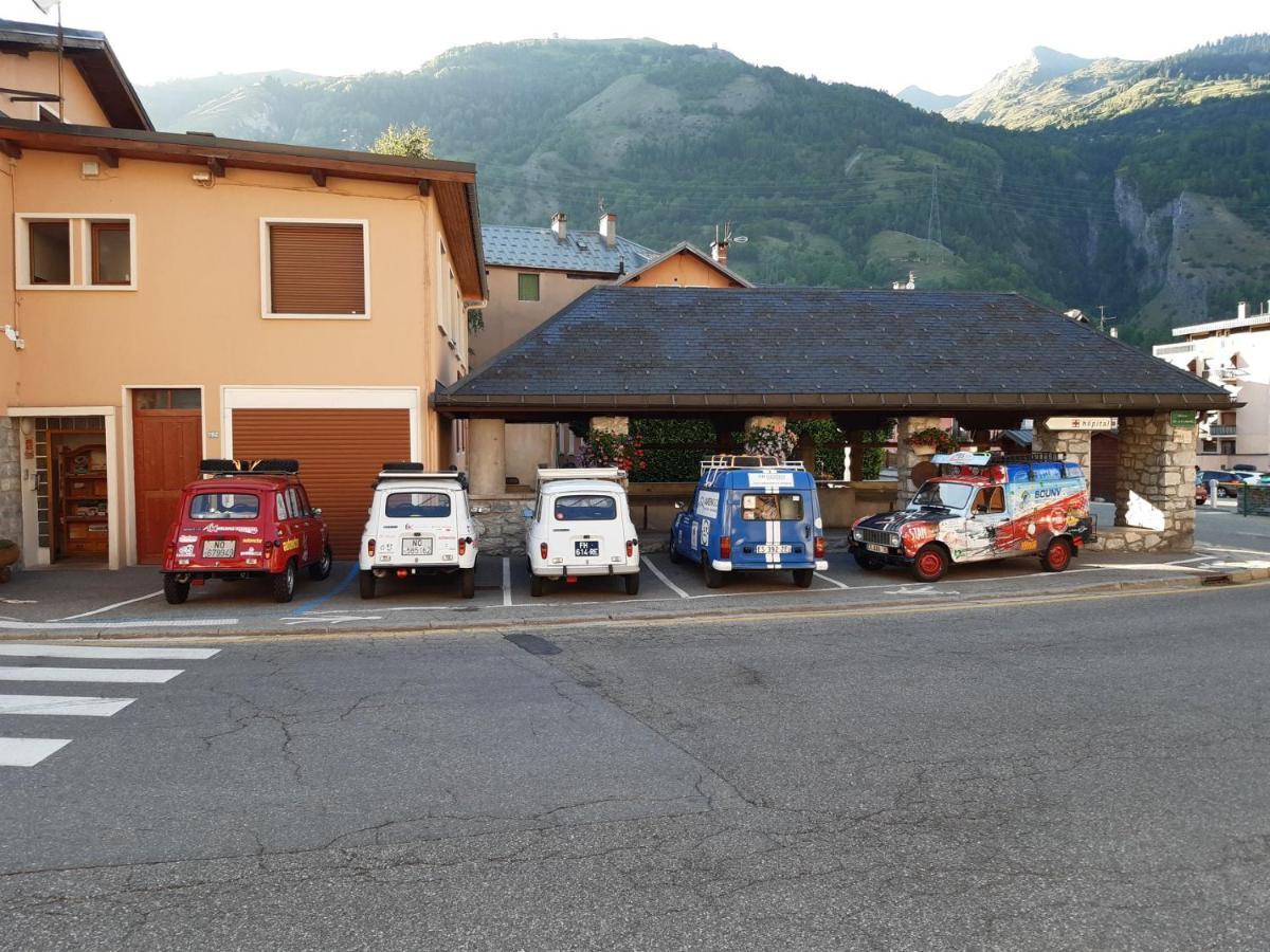 Hotel Arolla Bourg-Saint-Maurice Exterior photo